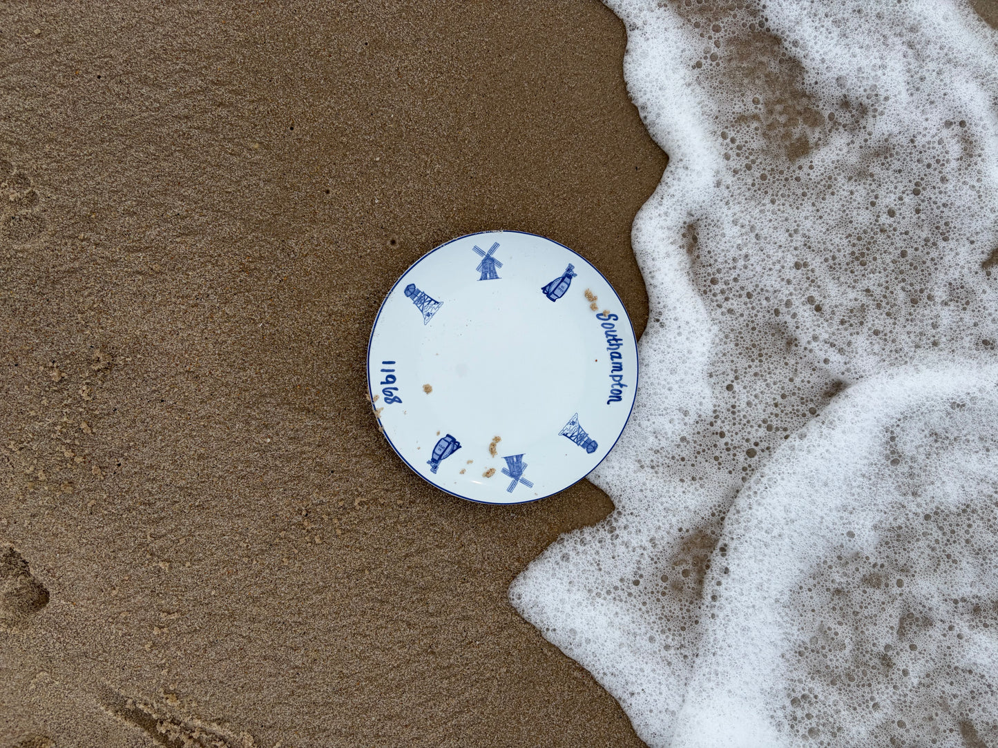 Southampton Porcelain Dinner Plate
